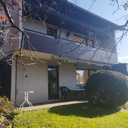 Crown Living Design Apartment - 2 Schlafzimmer - Kueche - Gratis Parkplatz - Abstellraum Fuer Fahrraeder/Ski Mader Εξωτερικό φωτογραφία