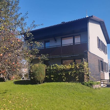 Crown Living Design Apartment - 2 Schlafzimmer - Kueche - Gratis Parkplatz - Abstellraum Fuer Fahrraeder/Ski Mader Εξωτερικό φωτογραφία
