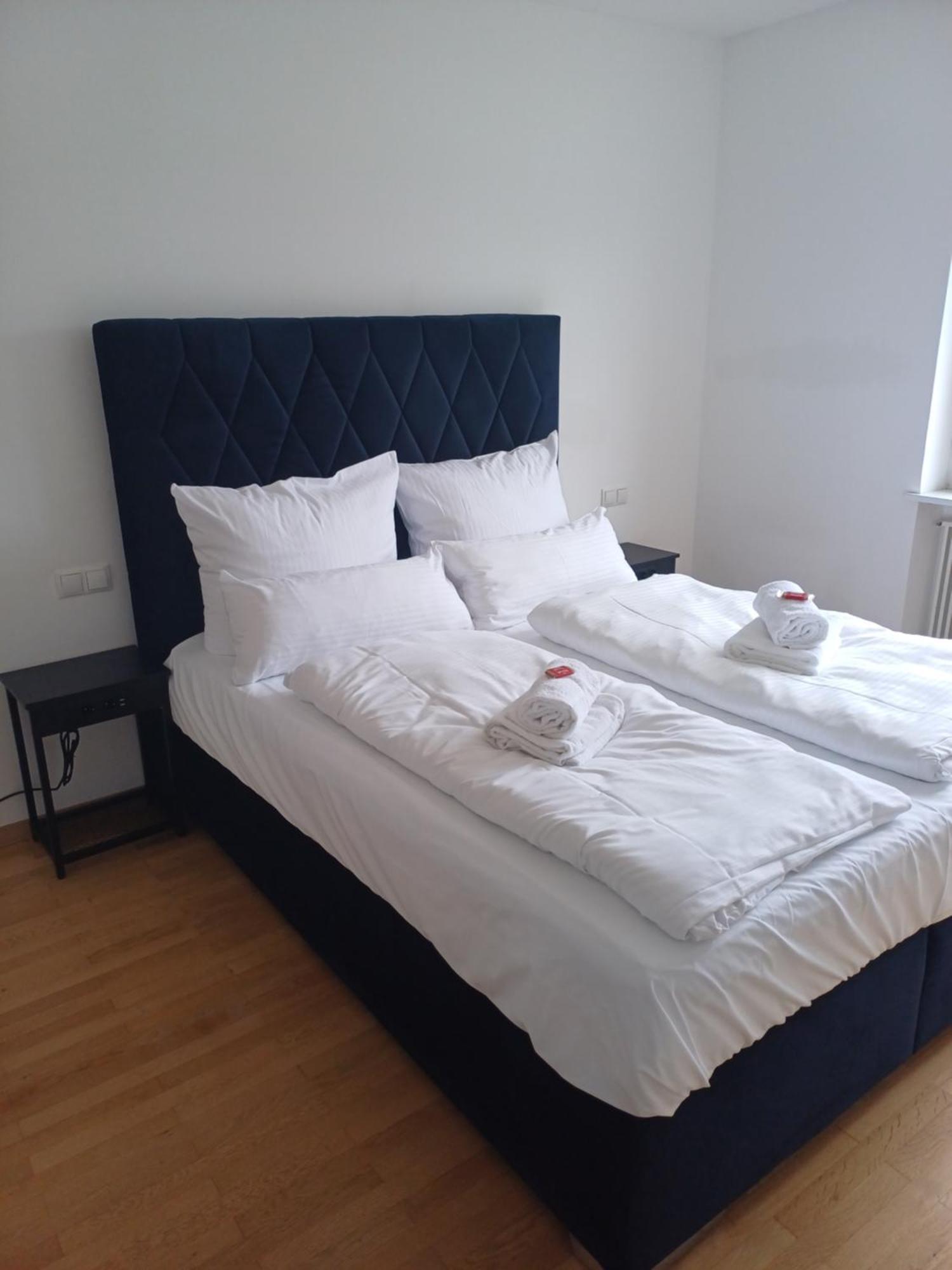 Crown Living Design Apartment - 2 Schlafzimmer - Kueche - Gratis Parkplatz - Abstellraum Fuer Fahrraeder/Ski Mader Εξωτερικό φωτογραφία